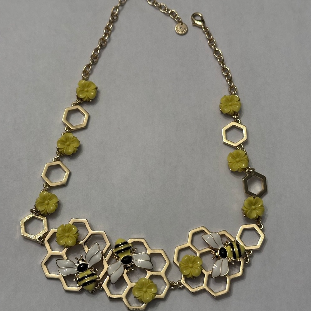 🍯 Talbots Gold-Tone Enamel Bee & Honeycomb Statement Necklace 🌼